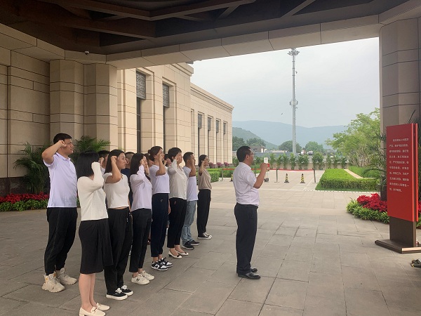 &#33521;&#22269;&#19978;&#24066;&#20844;&#21496;&#23448;&#32593;&#51;&#54;&#53;&#40;&#20013;&#22269;&#41;&#32929;&#20221;&#26377;&#38480;&#20844;&#21496;